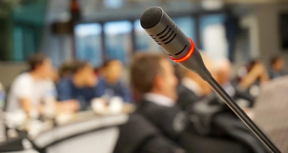 Frauen in die Parlamente!